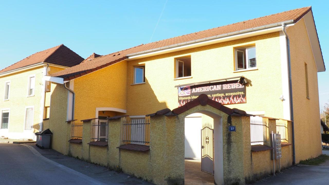 Le Logis De La Garenne Hotel Morestel Luaran gambar